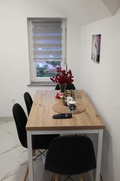 Apartmani Venecia Prozor Zewnętrze zdjęcie